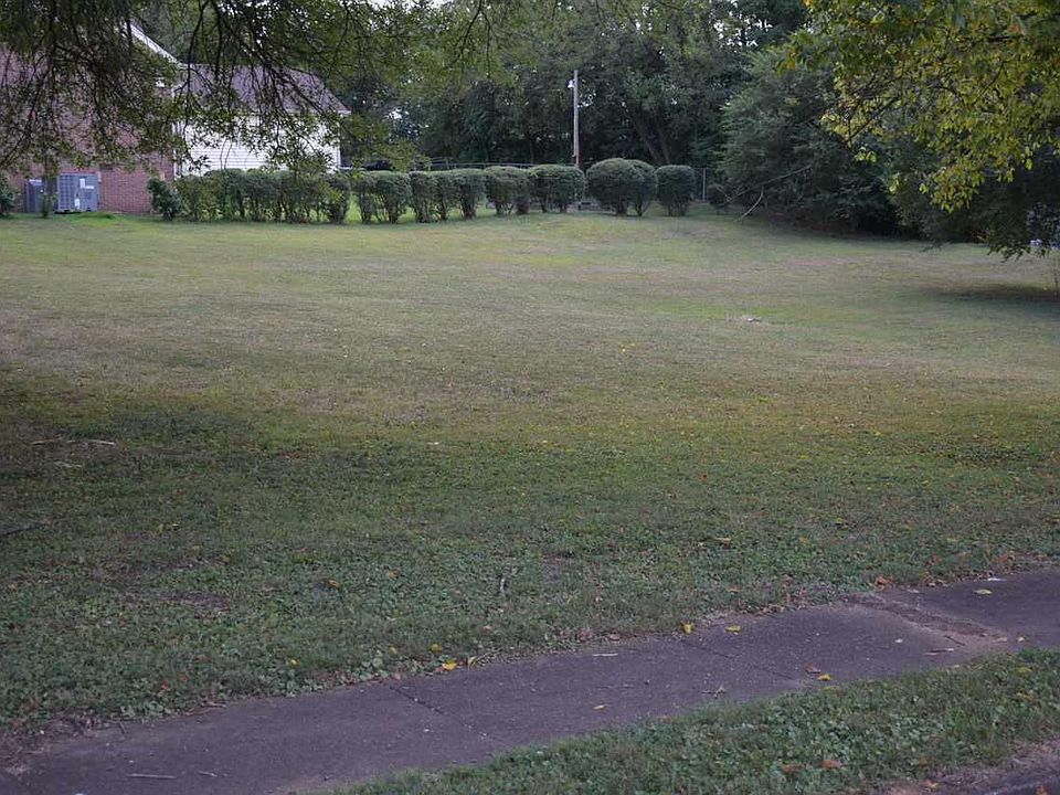 1st image of 27 Maryville Cv