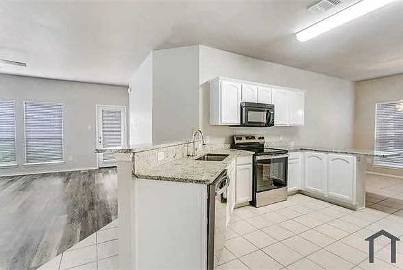 9705 Hedge Bell Dr — Photo 16