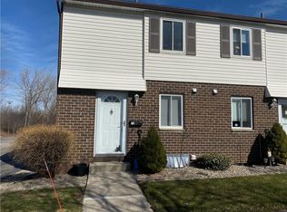 75 Fox Ct, Gates, NY 14606