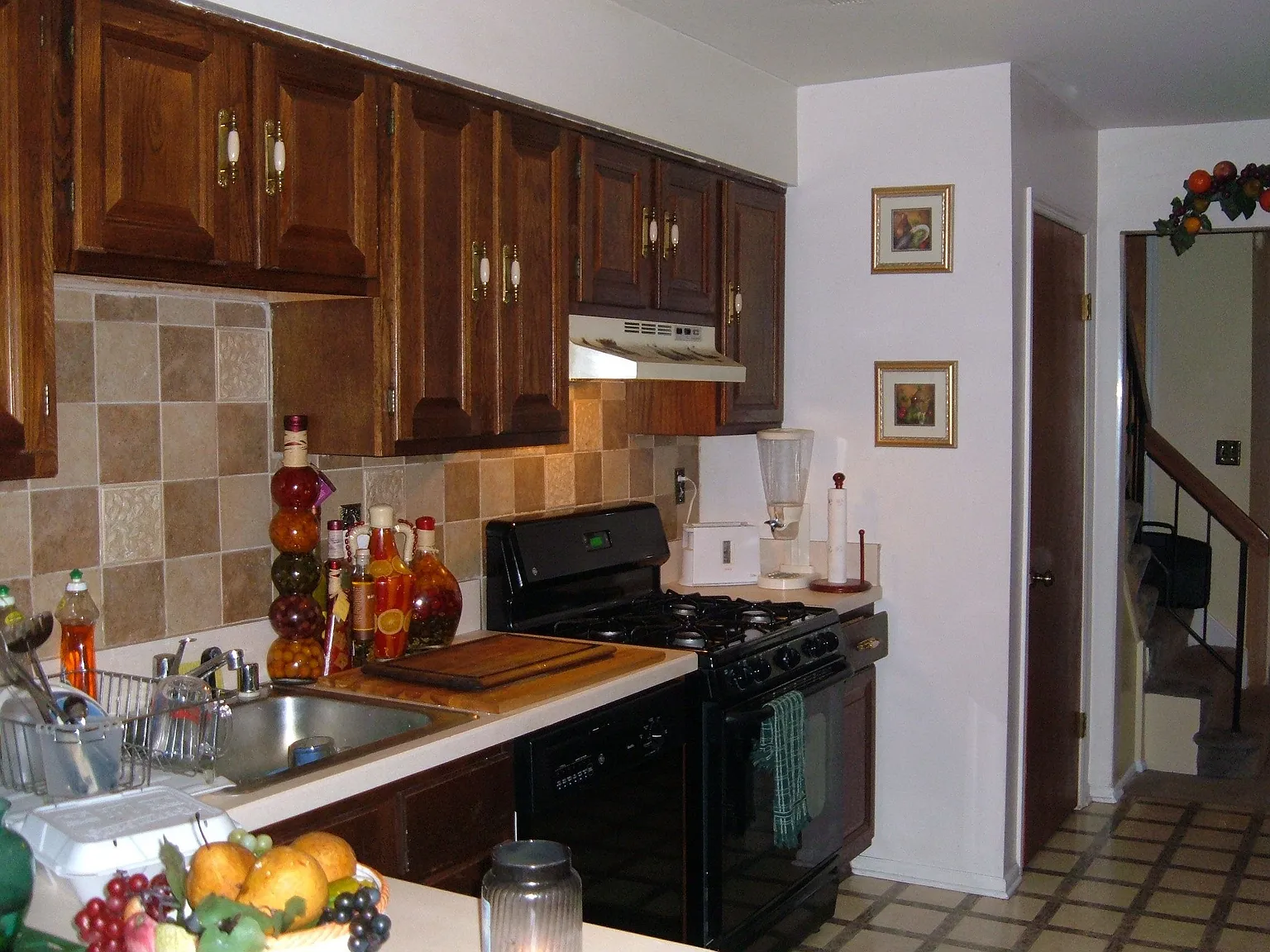 1343 Thomas Ave photo 1
