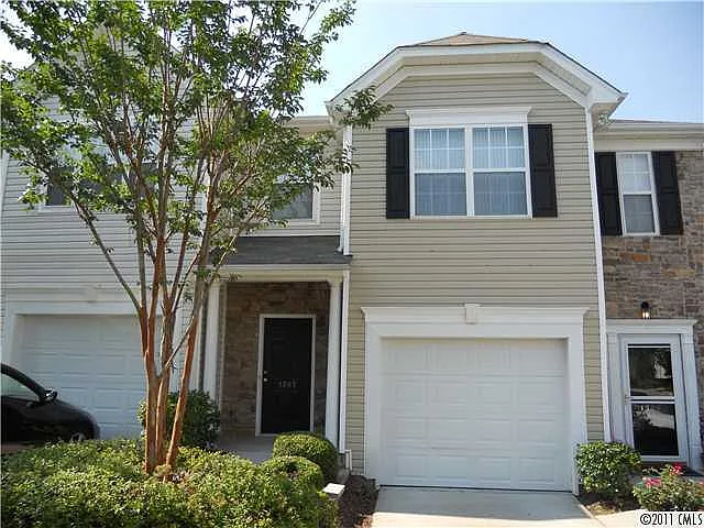 1307 Smokey Quartz Ln