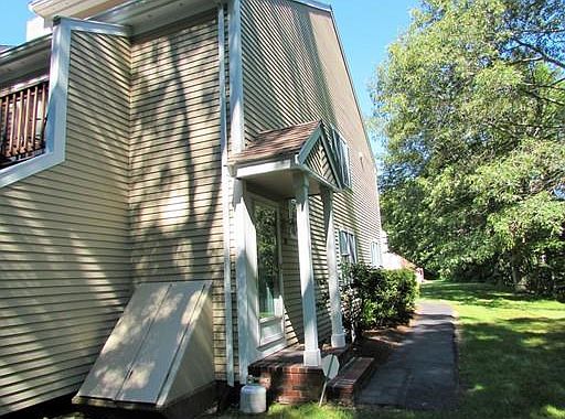 1st image of 30 Hobart Ln