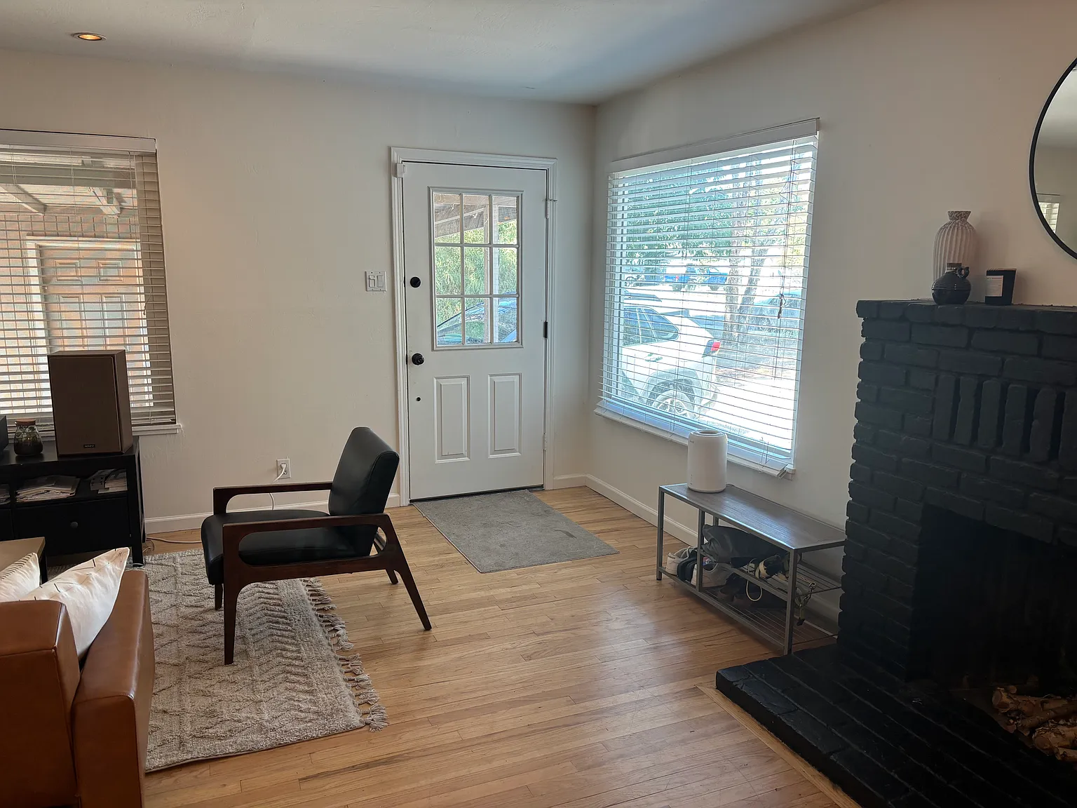 3 bed, 1476 sqft, $2,400 — Photo 4