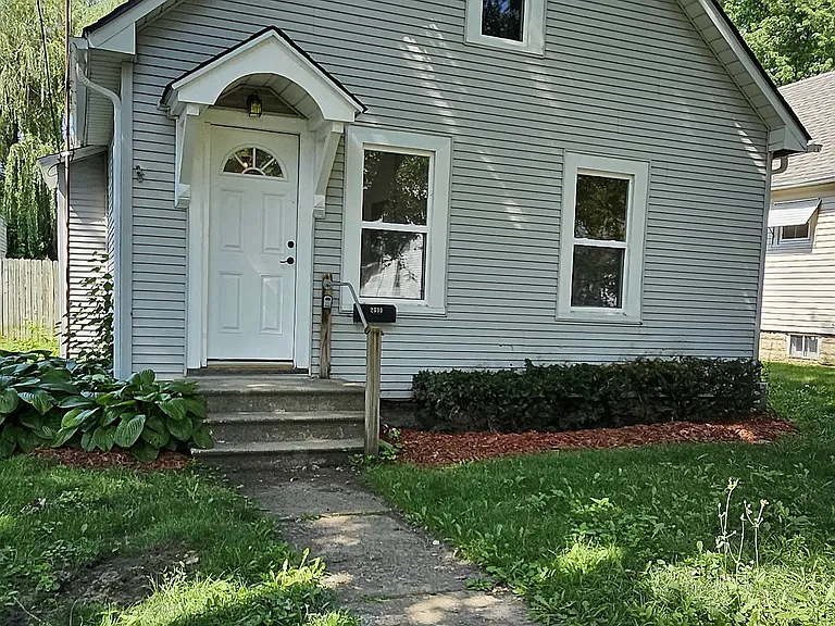 2011 Mason St — Photo 10