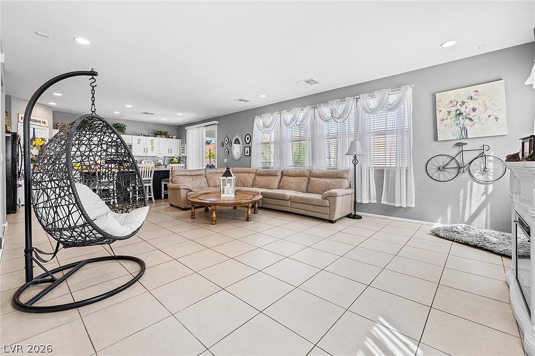 4412 Hatch Bend Ave — photo 2