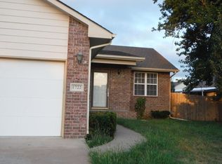 1722 S Smithmoor St, Wichita, KS 67207