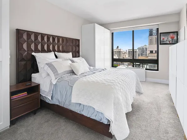 167 East 61st Street image 3 of 11