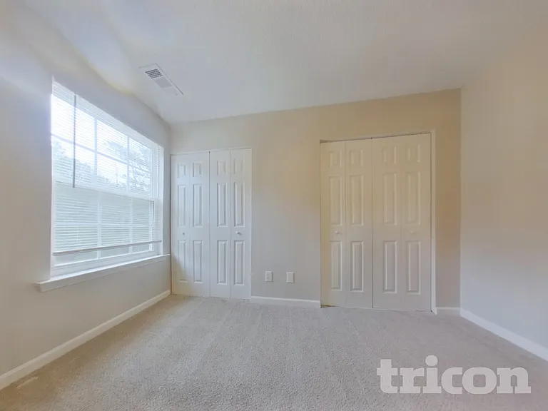 693 Grandview Cir — Photo 11