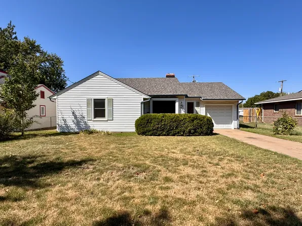 1905 N Monroe St, Hutchinson, KS 67502