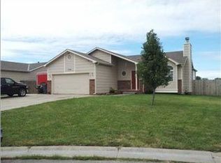 766 E Forest Ct, Haysville, KS 67060