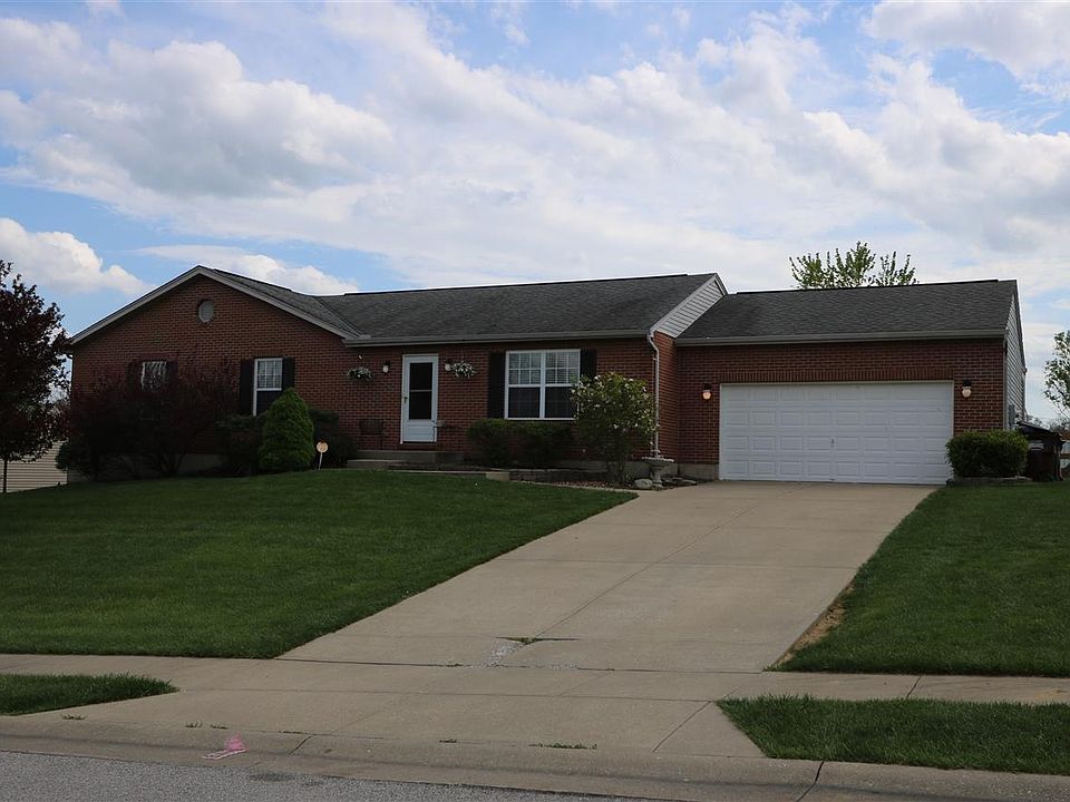 1st image of 560 Rosebud Cir