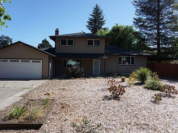 2nd image of 8716 NE 79th St