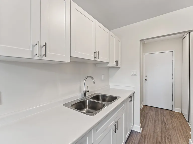 67 N Park St — Photo 20