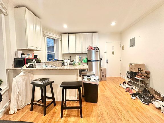 5th image of 108 9th Ave #2B