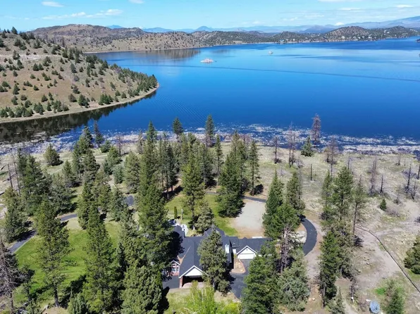 17917 Lake Shore Dr, Weed, CA 96094