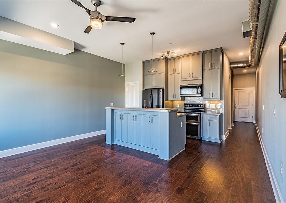 1st image of 1011 Studemont St #205