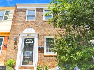 250 Gold Kettle Dr, Gaithersburg, MD 20878