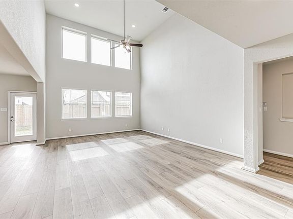 4th image of 31511 Oak High Circle