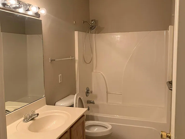 340 Fountain Way #1 — Photo 6
