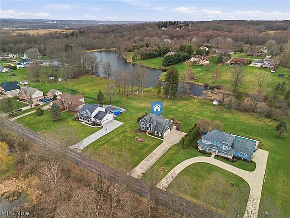 2nd image of 1365 Vermillion Dr