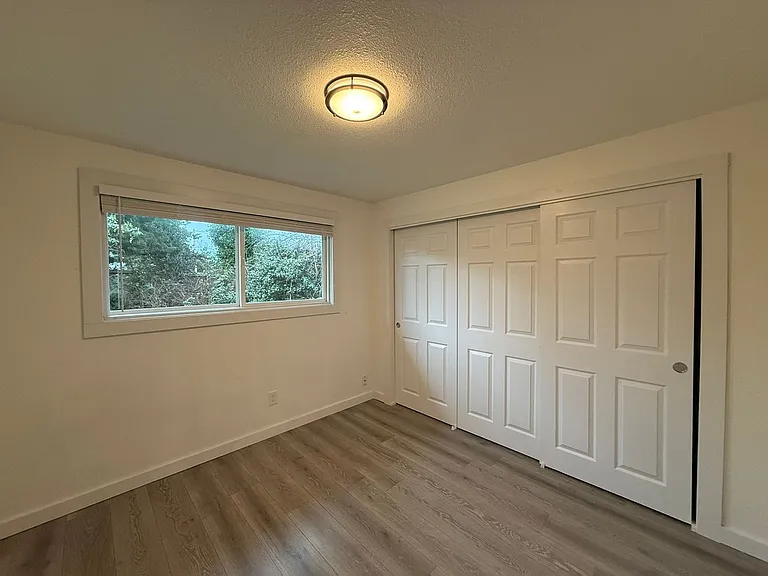 925 Avenue G — Photo 10