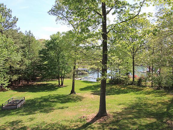 2nd image of 106 Needlewood Dr