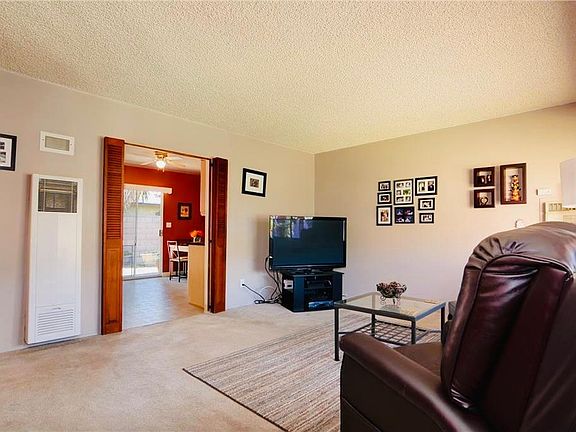 3rd image of 13949 Foster Ave #1
