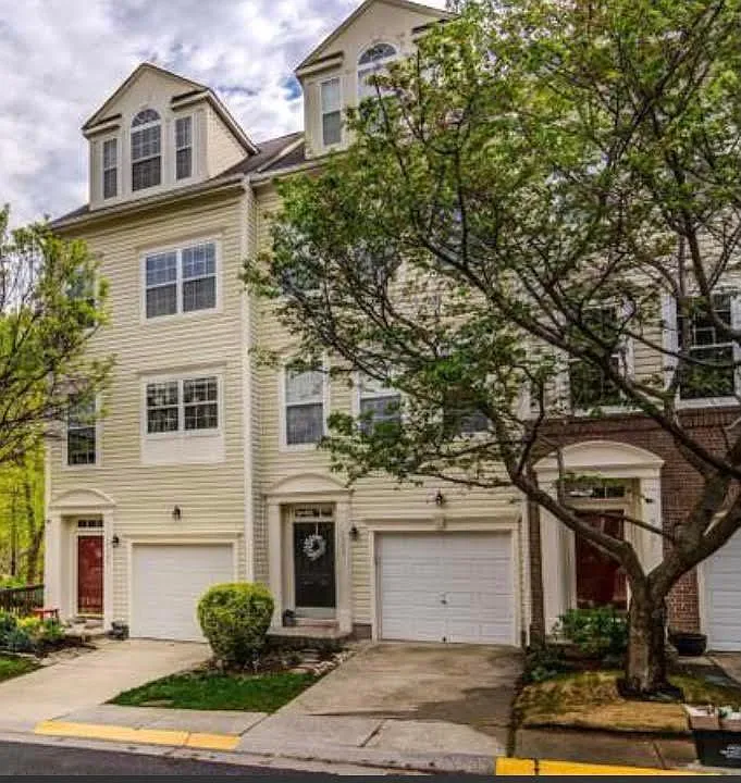 5305 Chieftain Cir