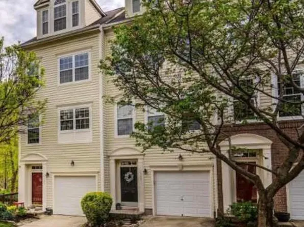 5305 Chieftain Cir, Alexandria, VA 22312