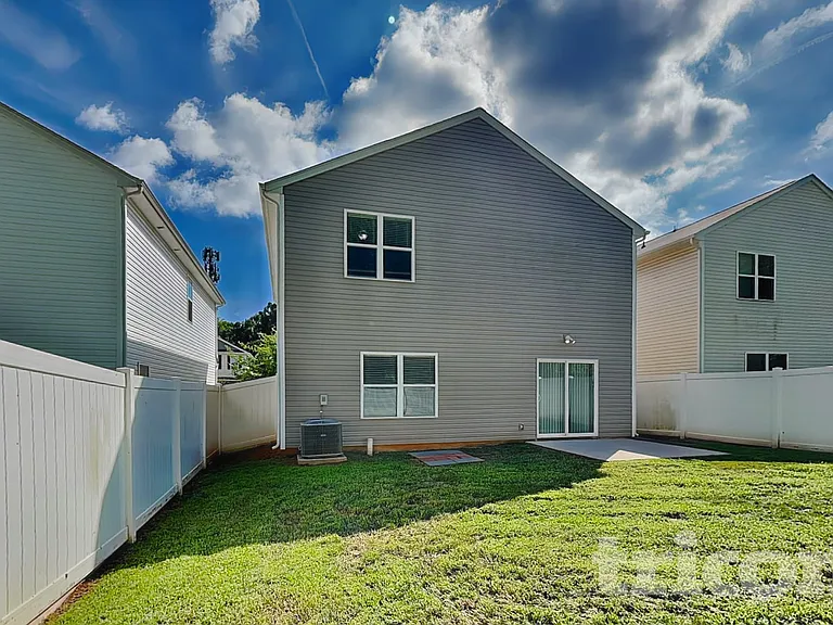 205 Spring Knoll Dr — Photo 16