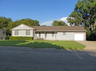 224 N 4th St, Osborne, KS 67473