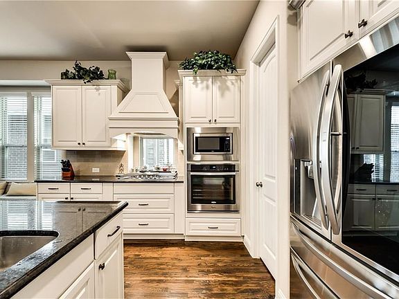 3rd image of 1709 Seminole Ln