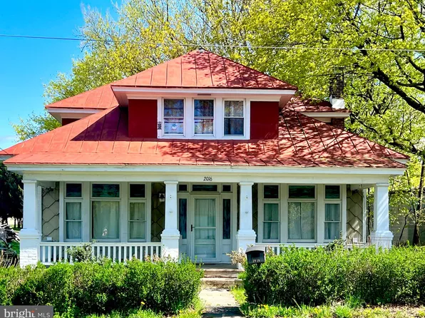 2016 Main St, Mohrsville, PA 19541