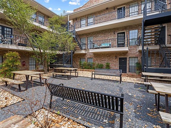 2nd image of 2801 Rio Grande St APT 304