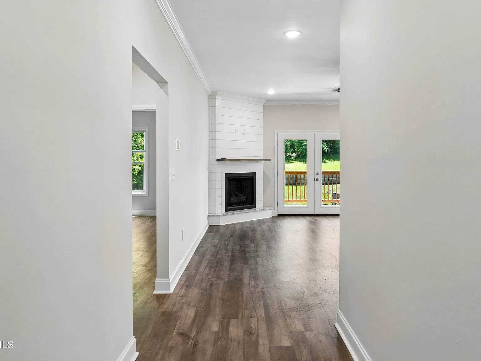3 bed, 1683 sqft, $3,200 — Photo 3