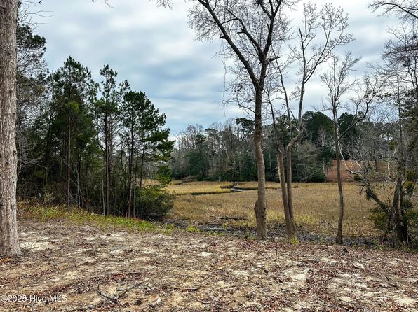 1 Williams Store Rd Road, Hampstead, NC 28443
