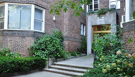 3810 Greystone Avenue, #106