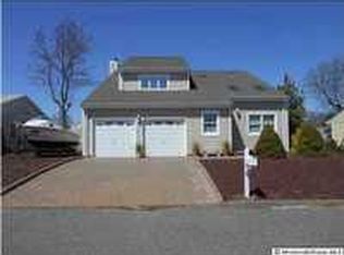 1117 Neptune Ct, Forked River, NJ 08731