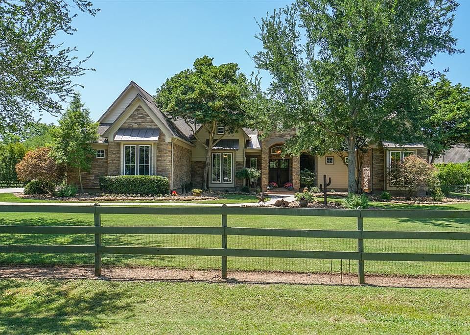 1st image of 31835 Churchill Field Ln