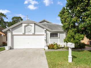 738 Holly St, North Lauderdale, FL 33068