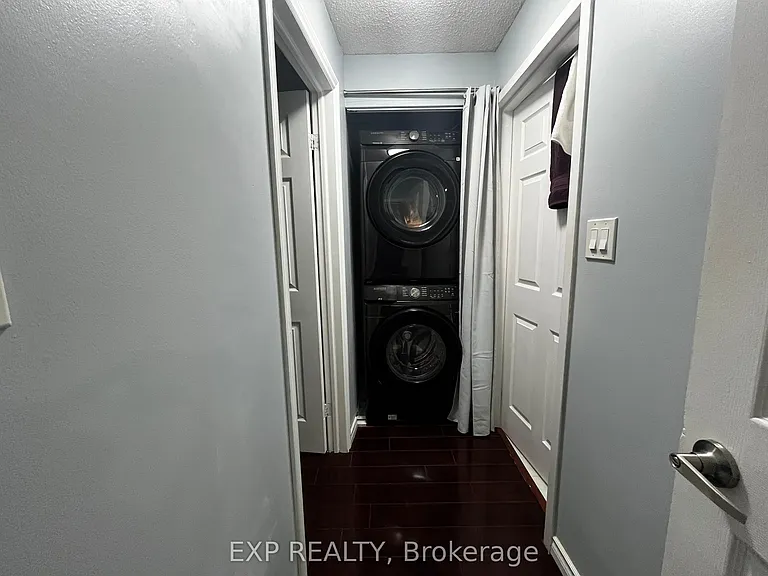 25 Agnes St #201 — Photo 10