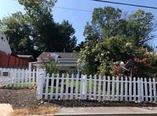 2645 E Side Dr, Alexandria, VA 22306