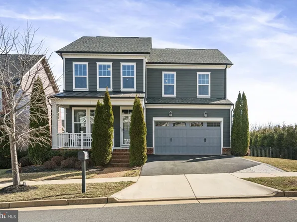 17221 Continental Dr, Dumfries, VA 22026