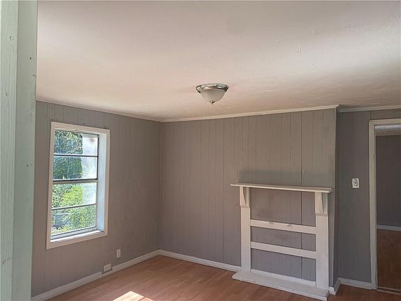 2nd image of 1307 2nd Pl S