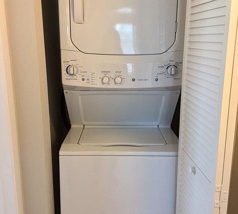 5th image of 936 Lake St APT 3