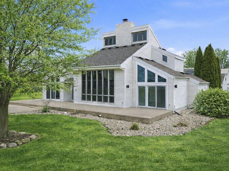 7738 N Indian Lake Dr, Scotts, MI 49088 | MLS #26026894 | Zillow