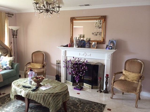 2nd image of 452 Lomita Ave