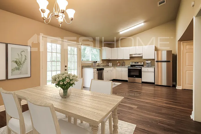 5415 Fair Forest Dr — Photo 4