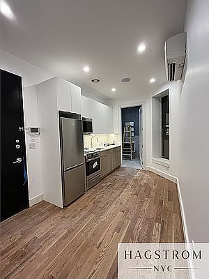 4th image of 327 E 93rd St #1A