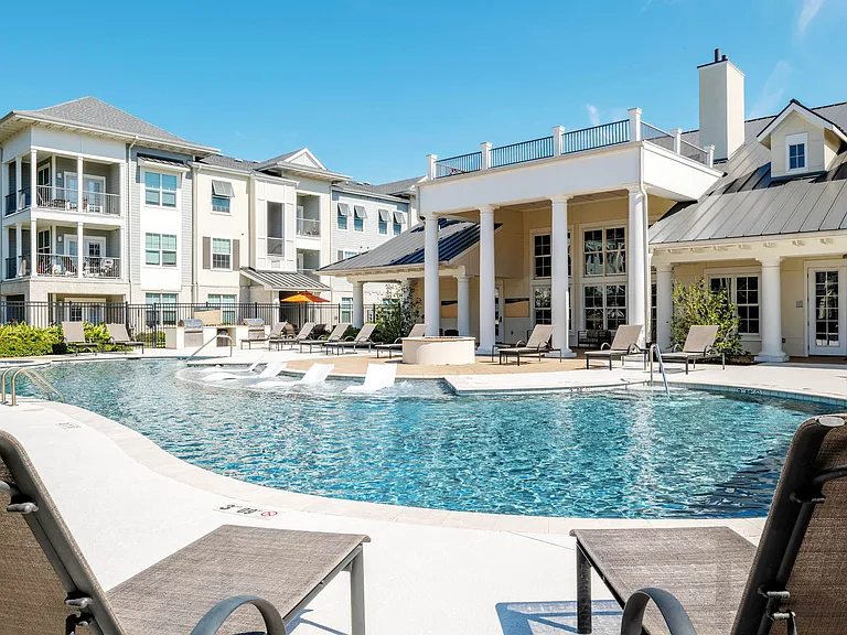 Robley Place Apartments — Photo 4